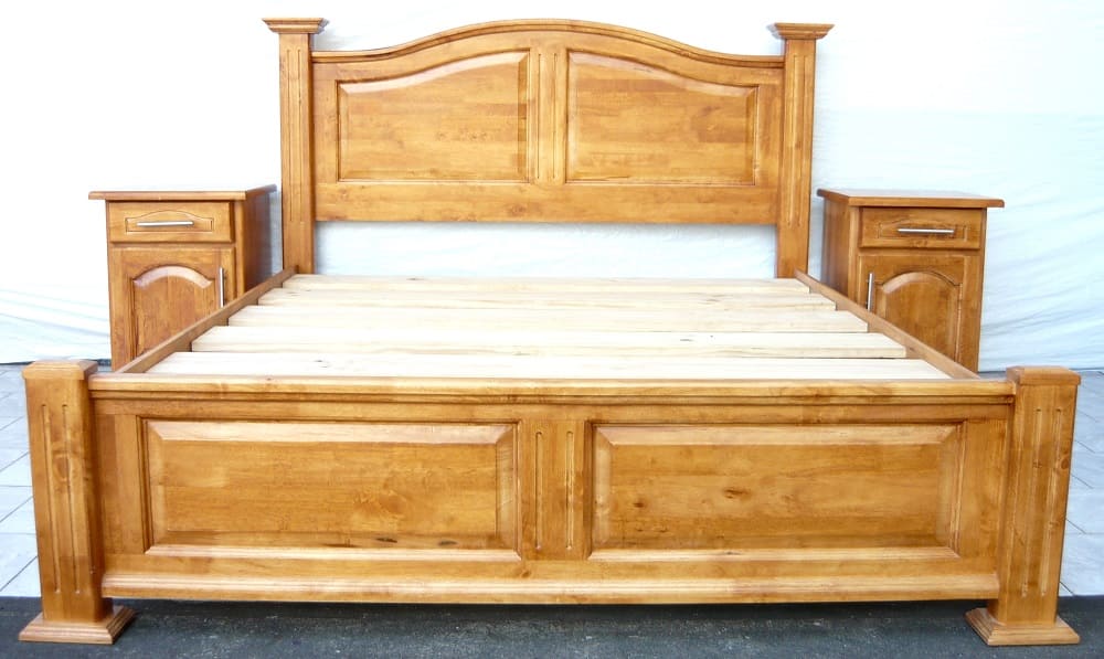 Giường gỗ tự nhiên bằng gỗ cao su
