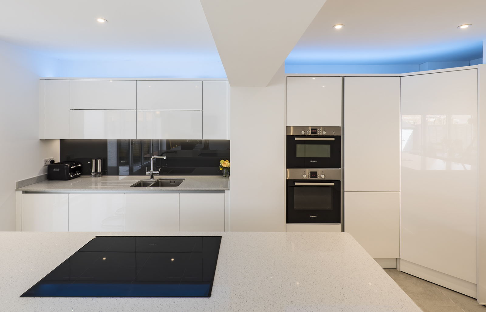 Tủ bếp gỗ acrylic phủ bóng an cường