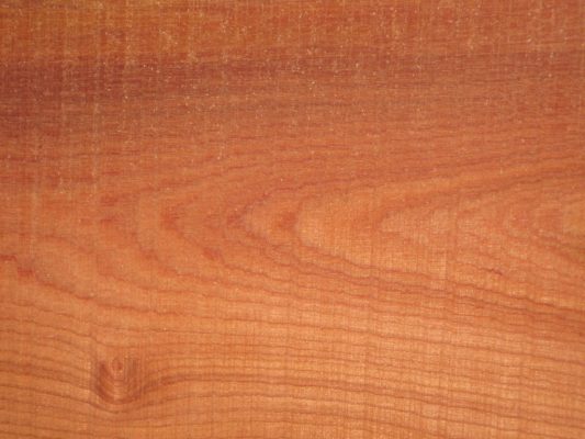 Gỗ xoan đào là gỗ tự nhiên nên rất cứng Gỗ xoan đào là gỗ tự nhiên nên rất cứng