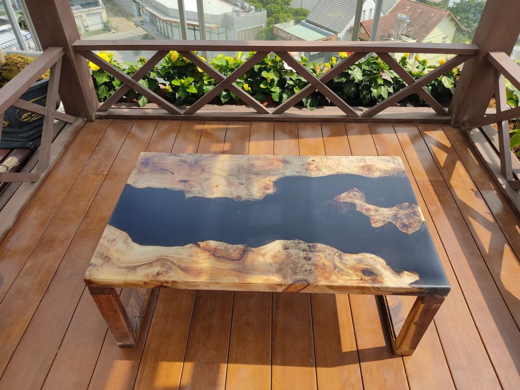 Quy trình sản xuất ra bàn Epoxy từ phôi gỗ